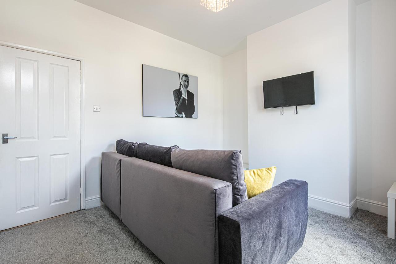 Rotherham'S Bond House Vila Exterior foto